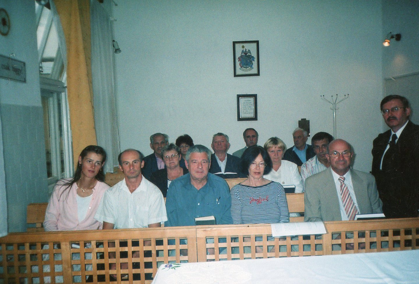 Kapuvári gyülekezet.jpg